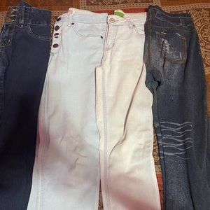 4pair of Girl jeans (Read description)
